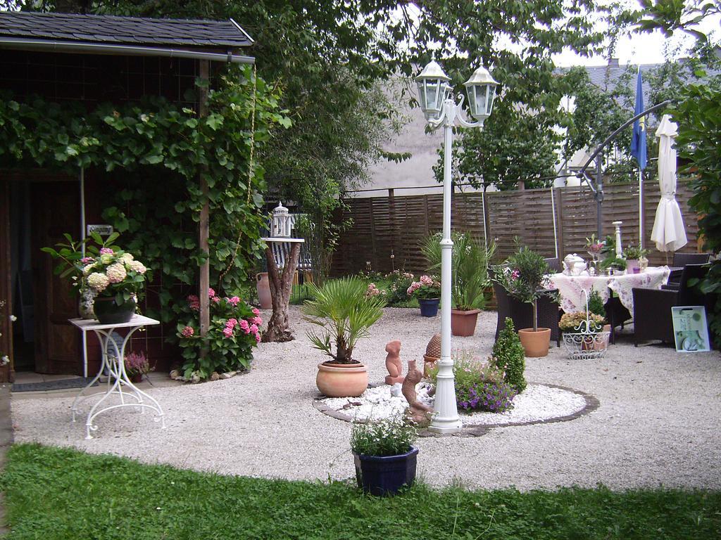 Romantikzimmer Im Antiquariat Sonnschied Room photo
